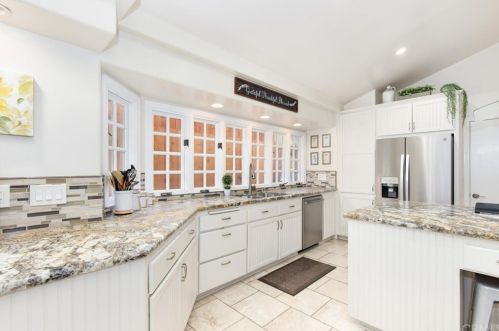 13561 Malena Dr, Tustin CA 92780-1914 exterior