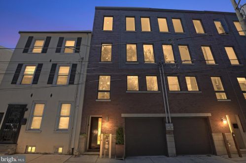 1018 Leithgow St, Philadelphia PA  19123-1421 exterior