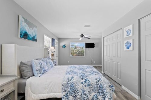 862 95th Ave, Naples FL 34108-2459 exterior