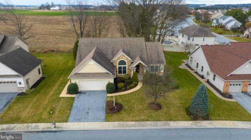 107 Kilgannon Ln, Lancaster PA 17603-9050 exterior