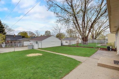 4117 67th St, Milwaukee WI  53220-3019 exterior