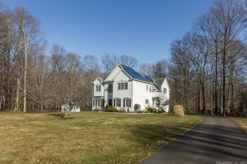 22 Running Brook Dr, Deep River, CT 06419-1309
