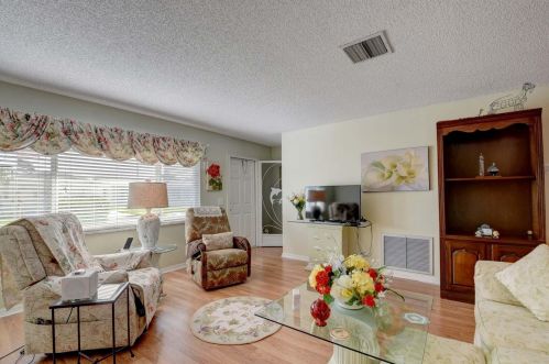 2089 13 Ter, Boynton Beach FL 33426-5838 exterior