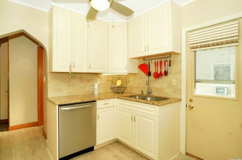 145 Chester St, Valley Stream NY 11580-4210 exterior