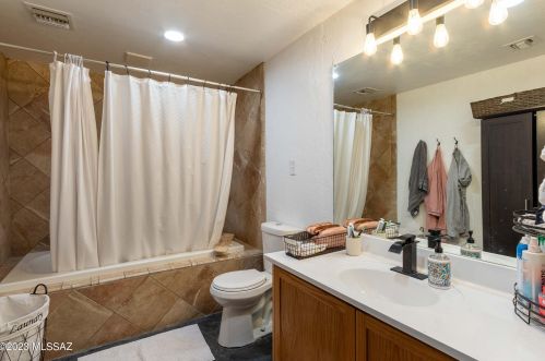 4602 Seneca St, Tucson AZ  85712-3272 exterior