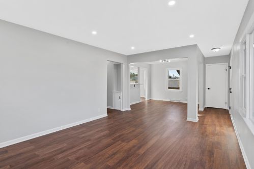 4102 Colgate Cir, Milwaukee WI  53222-1736 exterior