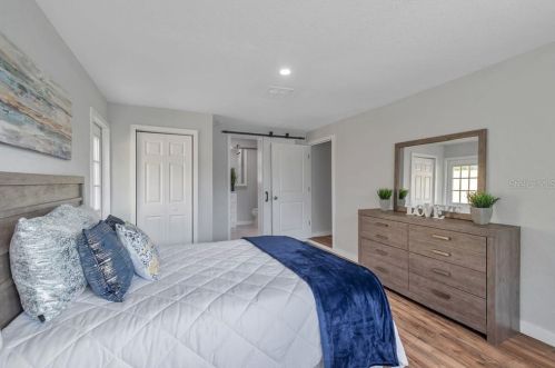 718 Riv Dr, Tampa FL 33617-7857 exterior