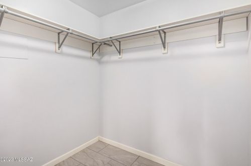 828 Cresta Loma Dr, Tucson AZ 85704-3706 exterior