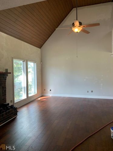 204 Hickory Gln, Lithonia, GA 31028-1329