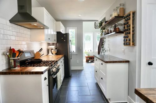 3134 Herman St, Milwaukee WI 53207-2850 exterior