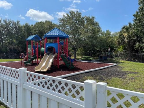 7210 Manhattan Ave, Tampa FL  33614-3703 exterior