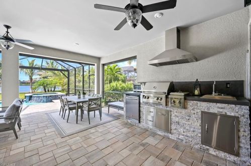 2727 Aviamar Cir, Naples FL 34114-9756 exterior