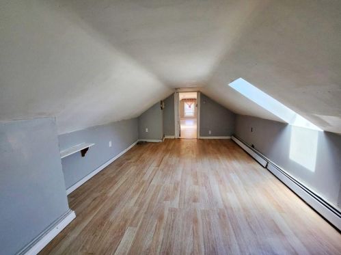 39 Vandewater St, Providence RI 02908-1623 exterior