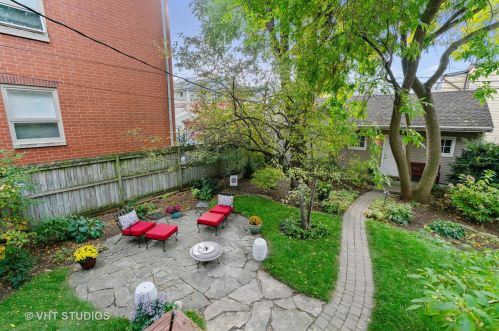 2319 Montrose Ave, Chicago IL 60618-1658 exterior