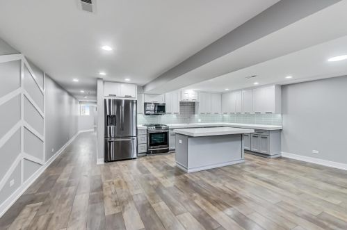 4840 Champlain Ave, Chicago, IL 60615-1506