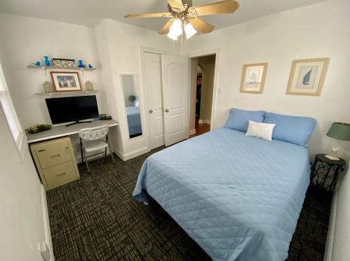 8707 Stuth Ave, Milwaukee WI 53227-3743 exterior