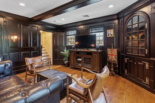 20 Phelps Rd, Middletown, RI 02842-5447