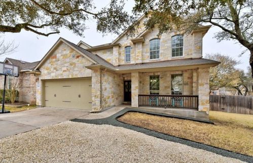 8200 Alophia Dr, Austin, TX 78739-1998