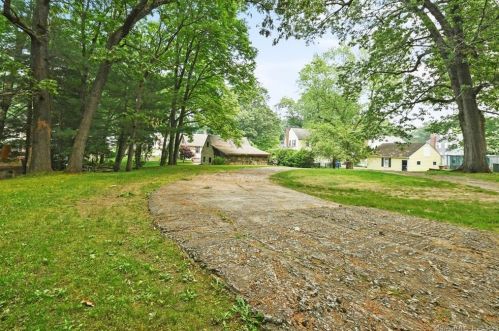 256 Autumn St, Manchester CT 06040-5553 exterior