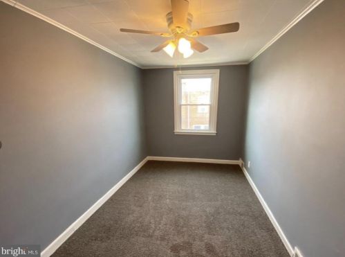 5404 Erdrick St, Philadelphia PA 19135-1012 exterior