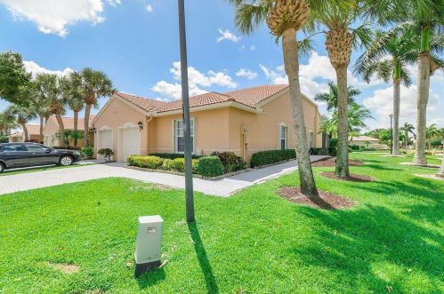 8362 Logia Cir, Boynton Beach FL 33472-7113 exterior