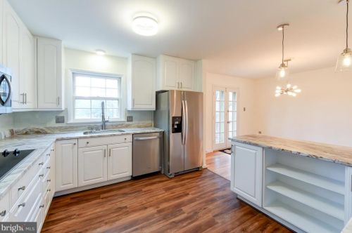 2003 Cool Spring Dr, Alexandria VA  22308-1635 exterior