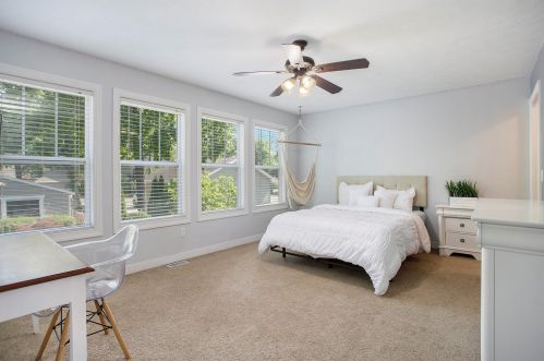 1216 Frst Dr, Kalamazoo MI 49002-6318 exterior