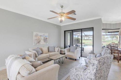 10153 Biscayne Bay Ln, Naples FL 34120-3732 exterior