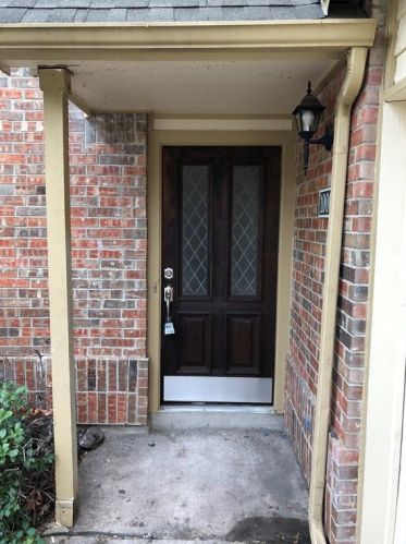 1000 Lamesa Ct, Irving TX  75063-6790 exterior