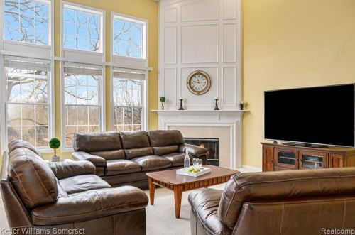 5348 Creekmonte Dr, Rochester MI 48306-4793 exterior