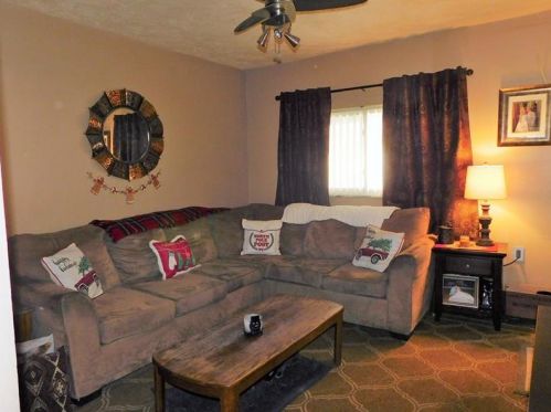 3912 Haldane St, Pittsburgh, PA 15122-2042