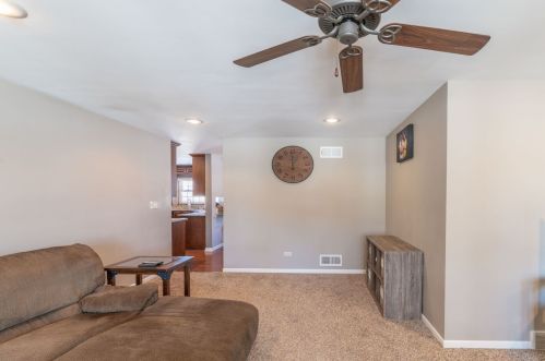 620 Terry Dr, Joliet IL 60435-5116 exterior