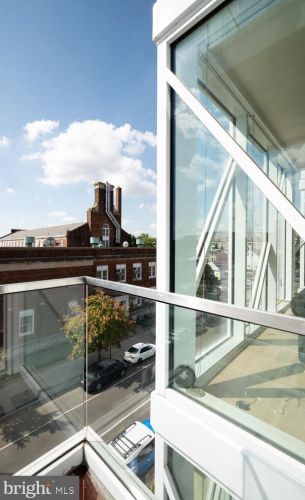 923 V St, Washington DC 20001-4025 exterior