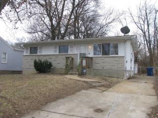 7480 Castro Dr, Saint Louis MO  63135-3418 exterior