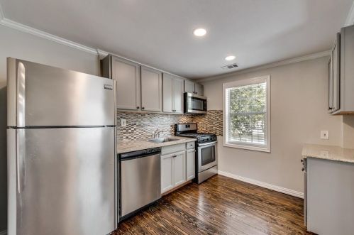 2012 Caddo St, Dallas TX  75204-4239 exterior