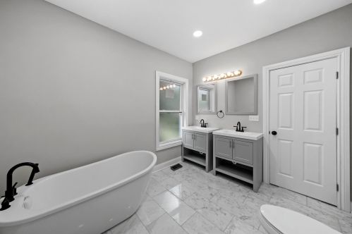 7141 Wabash Ave, Chicago IL 60628-7349 exterior