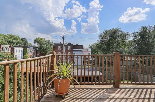 2104 Sidney St, Saint Louis MO 63104-2829 exterior