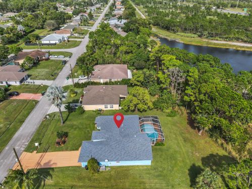 3119 Ann Arbor Rd, Fort Pierce FL  34953-6926 exterior