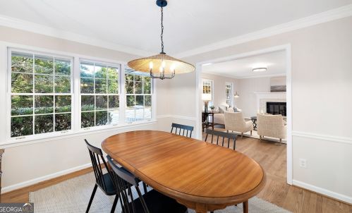 7330 Hunters Branch Dr, Atlanta GA  30328-1721 exterior