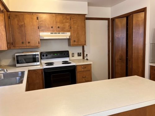 2263 Radcliff Cir, Grand Rapids MI 49546-7725 exterior