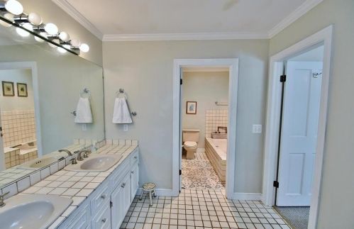 2724 Northlake Rd, Gainesville GA 30506-1835 exterior