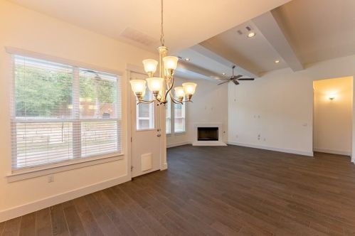 13008 Armaga Springs Rd, Austin TX  78727 exterior