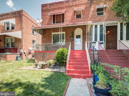 432 Orange St, Washington DC  20032-1622 exterior