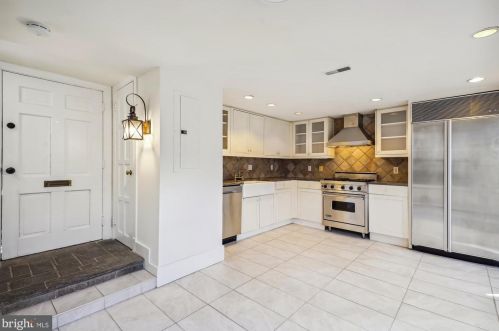 3341 Dent Pl, Washington DC  20007-2713 exterior