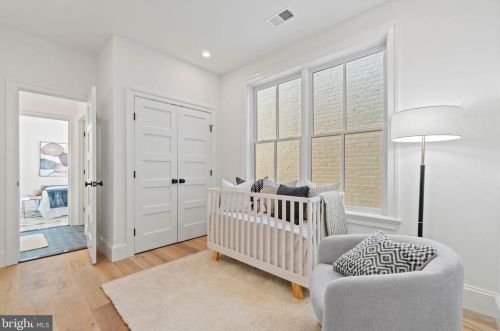 17 9th St, Washington DC  20003-1333 exterior