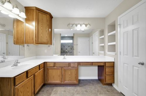 327 Cpe Conroe Dr, Montgomery TX 77356-5718 exterior