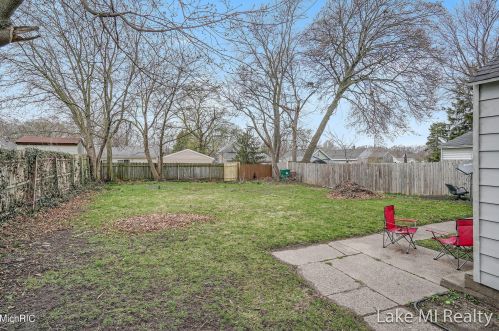 2427 Woodward Ave, Wyoming MI exterior