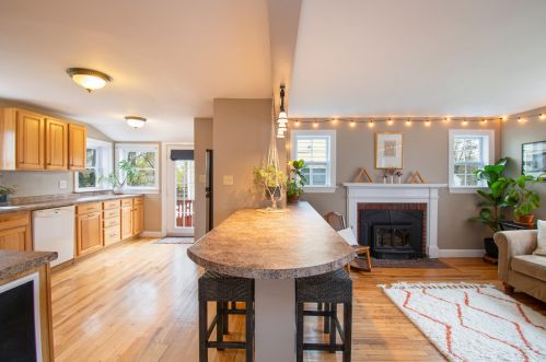 129 Massachusetts Ave, Portland ME  04102-2515 exterior