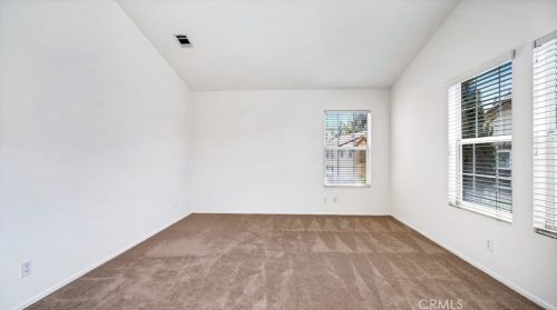 2940 Nau Ave, Tustin CA 92782-3377 exterior