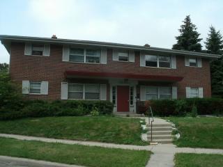 3020 Fardale Ave, Milwaukee WI  53221-1268 exterior
